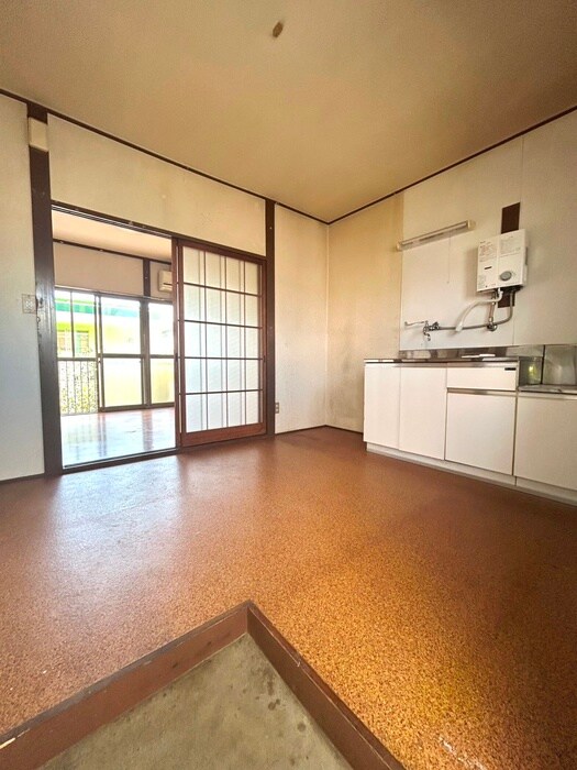 物件内観写真16　(玄関)