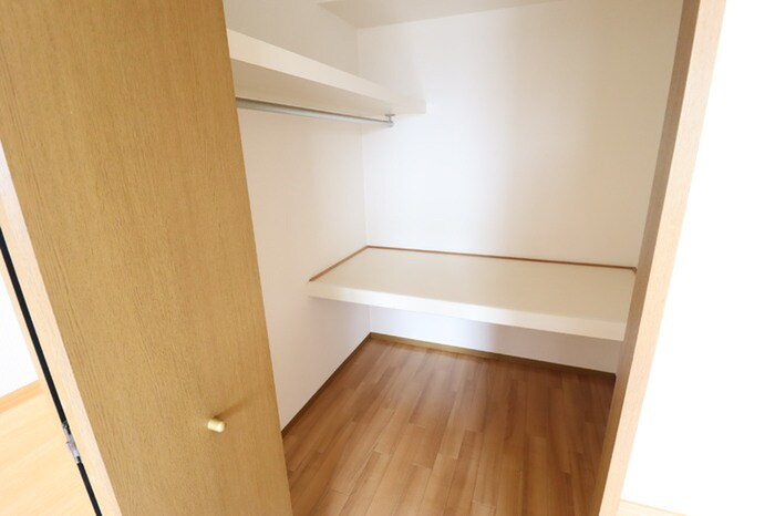 物件内観写真11　(収納)