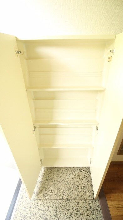 物件内観写真14　(靴箱)