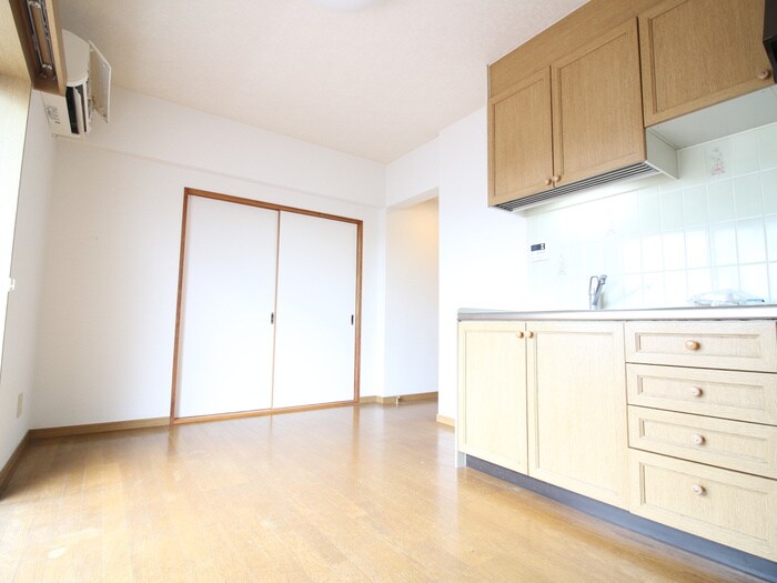 物件内観写真7　(居室)