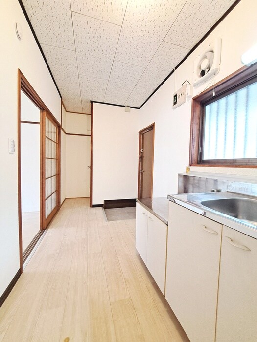 物件内観写真21　(廊下)