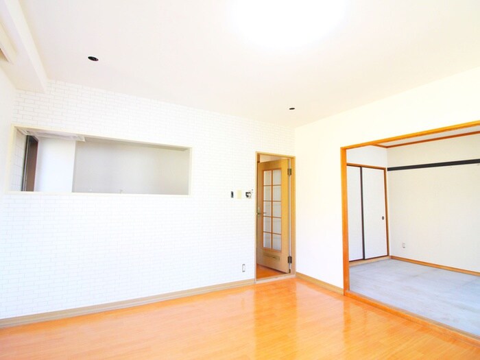 物件内観写真15　(室内からの展望)