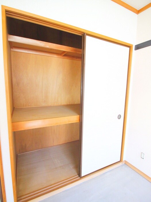 物件内観写真16　(収納)