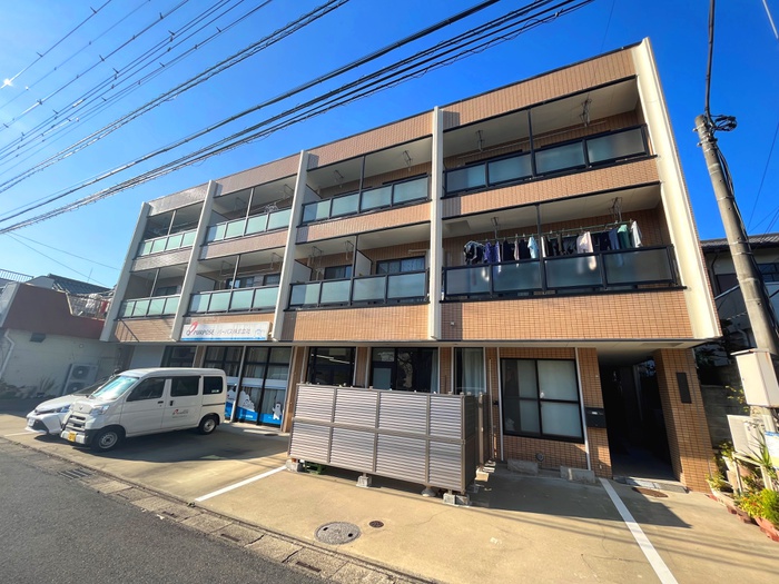 トミタビル