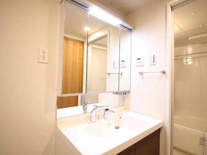 物件内観写真11　(洗面)