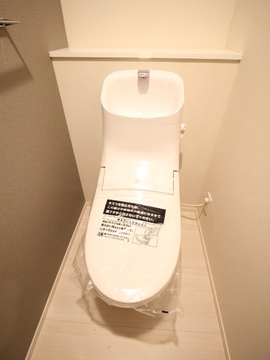 物件内観写真14　(トイレ)