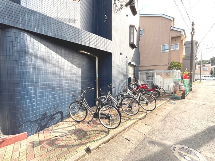 物件外観写真6　(建物設備)