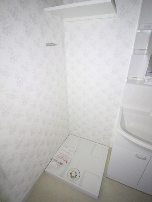 物件内観写真14　(洗濯機置場)