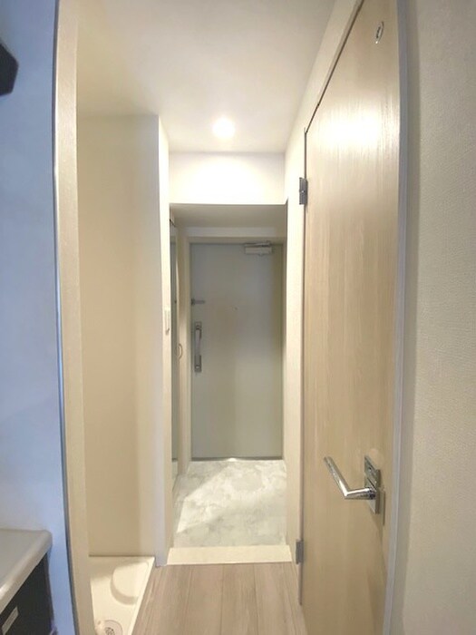 物件内観写真13　(玄関)