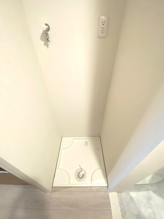 物件内観写真14　(洗濯機置場)