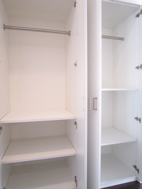 物件内観写真10　(収納)