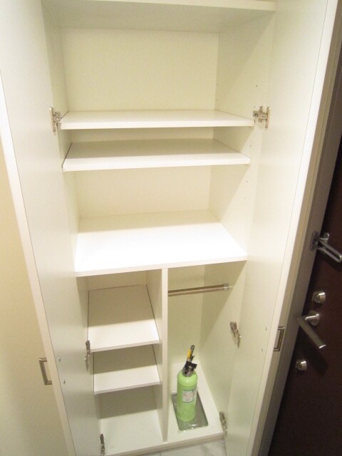 物件内観写真15　(靴箱)