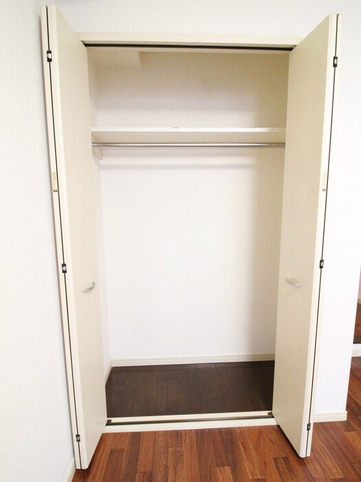 物件内観写真12　(収納)
