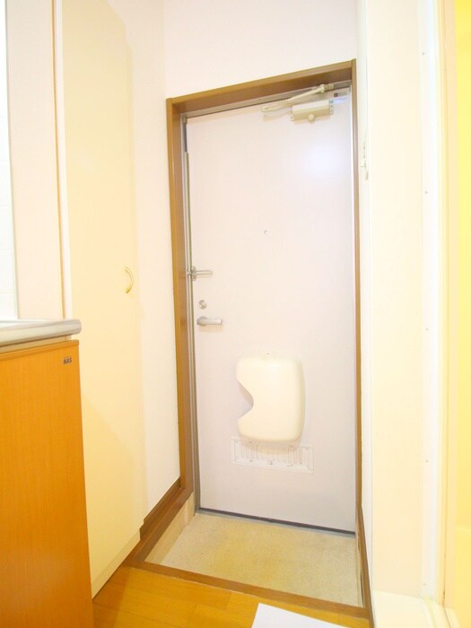 物件内観写真17　(玄関)