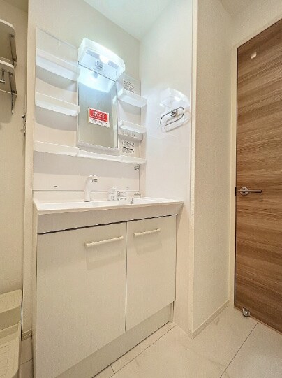 物件内観写真12　(洗面)