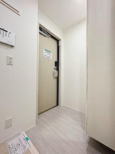 物件内観写真14　(玄関)