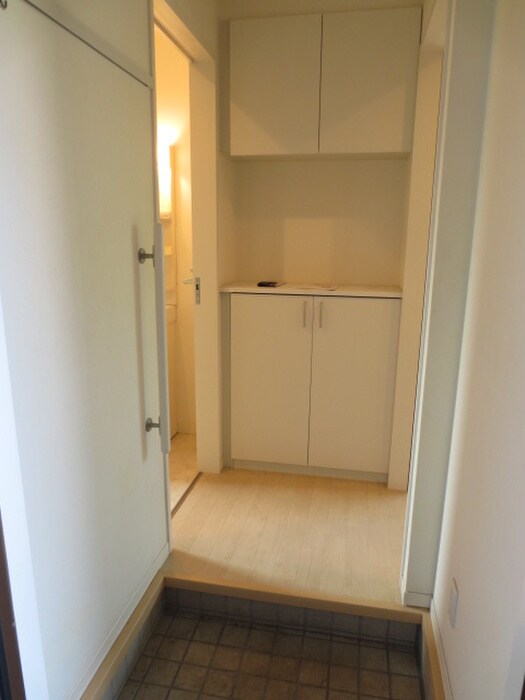 物件内観写真17　(玄関)