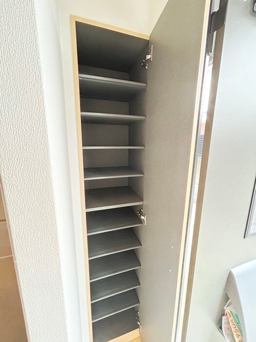 物件内観写真14　(靴箱)
