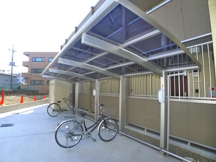 物件外観写真5　(駐輪場)