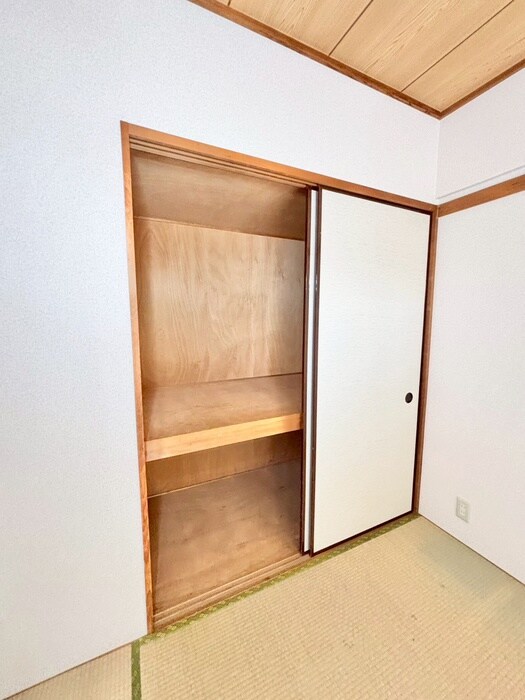 物件内観写真13　(収納)