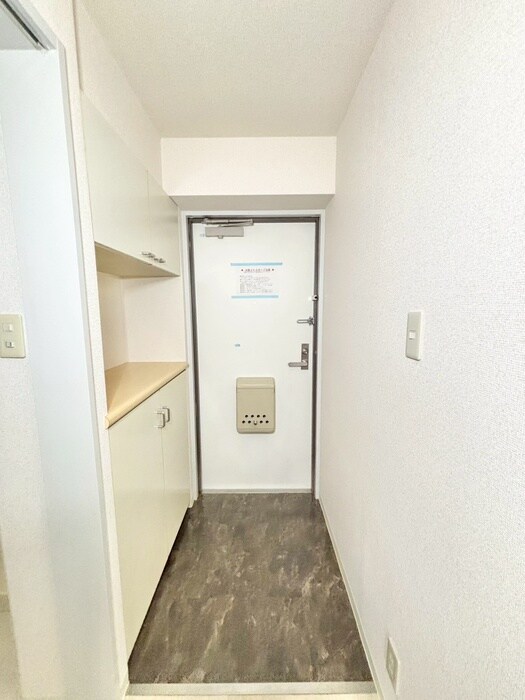 物件内観写真16　(玄関)