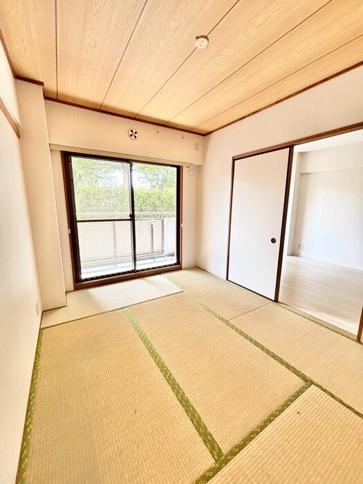 物件内観写真17　(洗濯機置場)