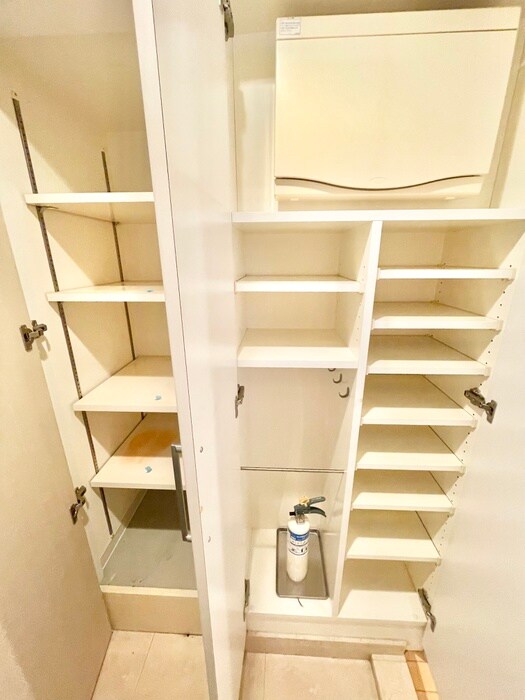 物件内観写真17　(靴箱)