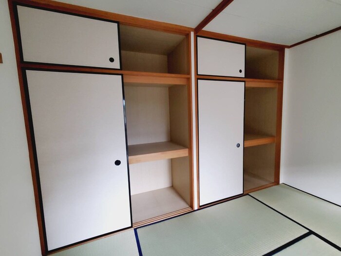 物件内観写真11　(玄関)