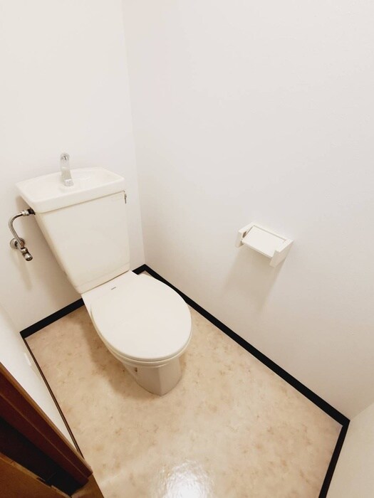 物件内観写真16　(トイレ)