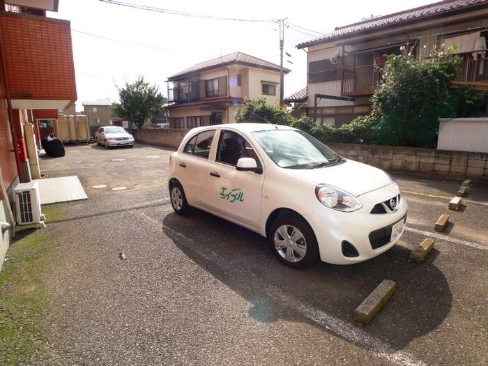 物件外観写真5　(駐車場)