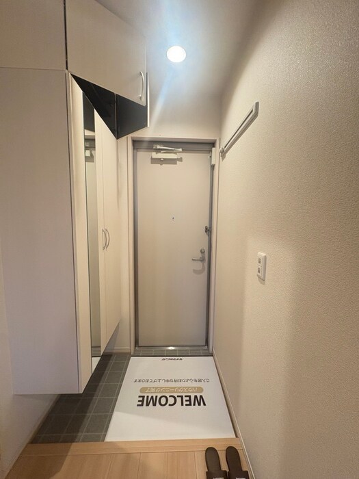 物件内観写真17　(玄関)