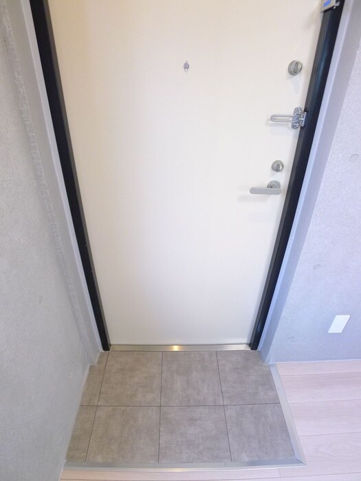 物件内観写真14　(玄関)