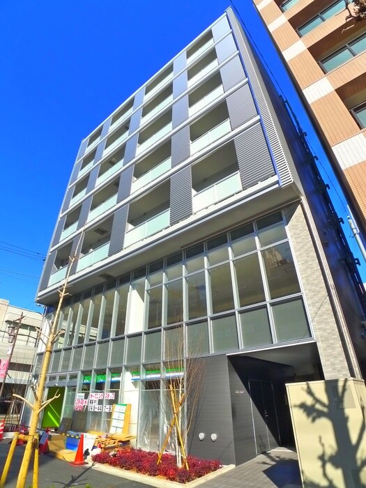 物件外観写真2　(エントランス部分)