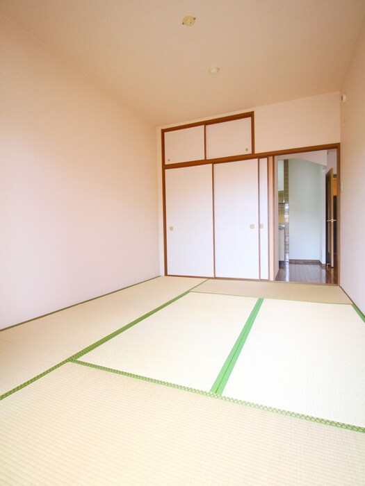 物件内観写真8　(居室)