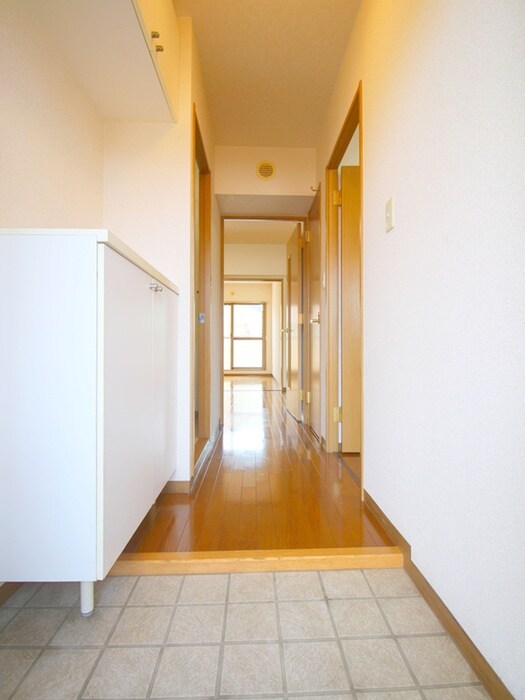 物件内観写真19　(玄関)