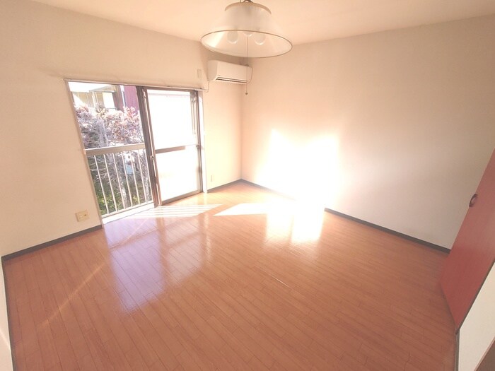 物件内観写真13　(居室)