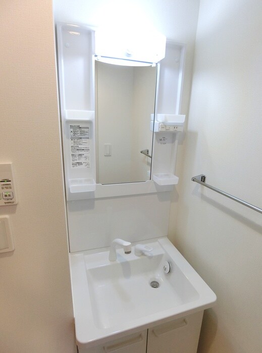 物件内観写真11　(洗面)