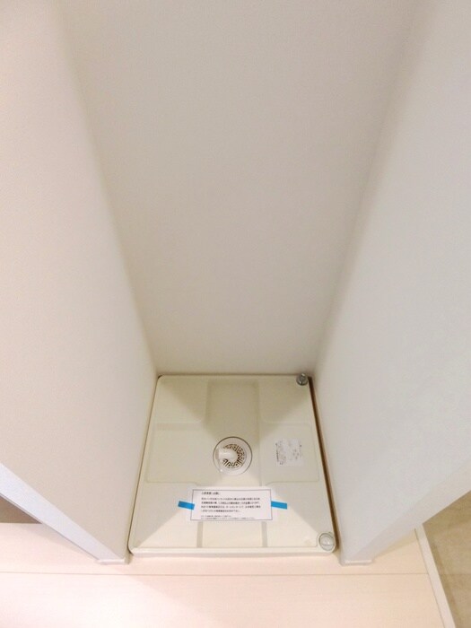 物件内観写真12　(洗濯機置場)