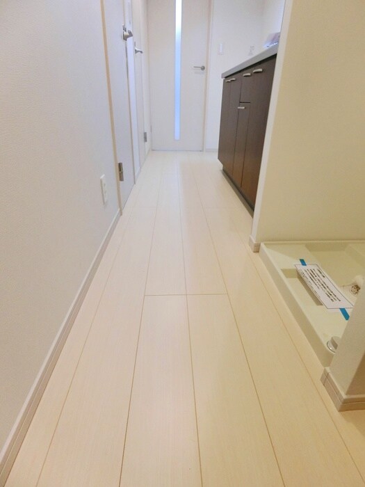 物件内観写真17　(廊下)