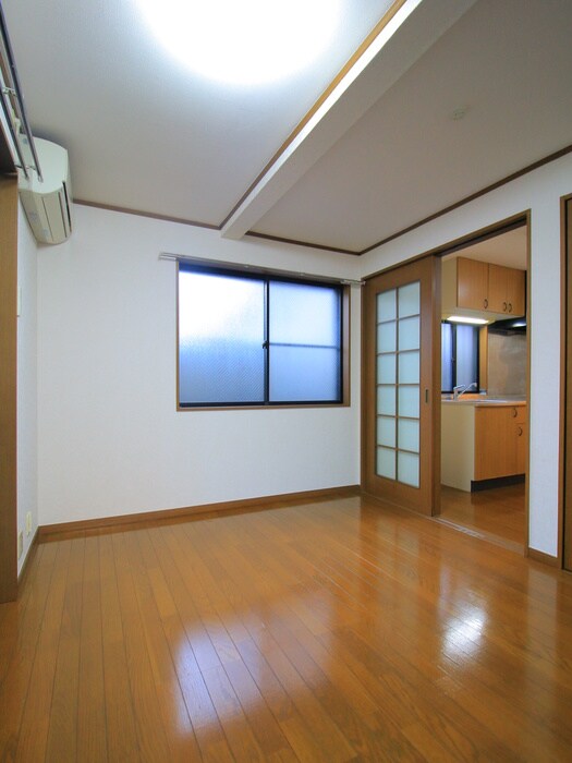 物件内観写真8　(居室)