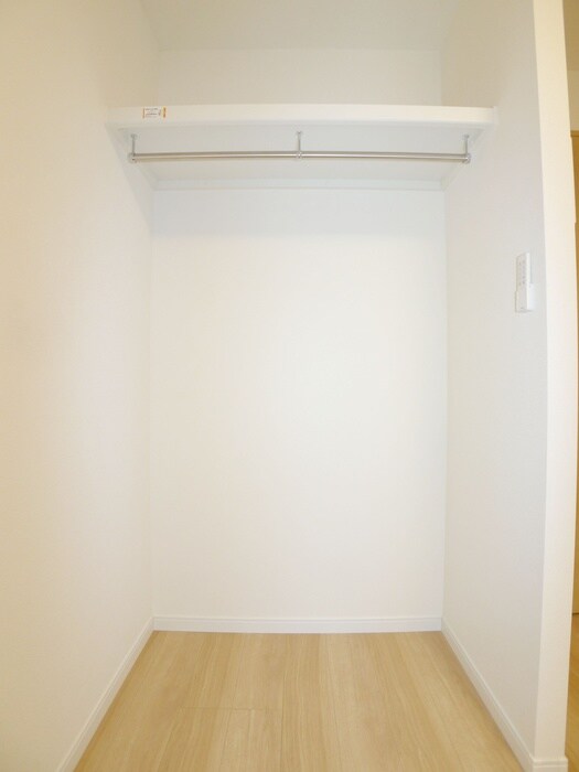 物件内観写真12　(収納)