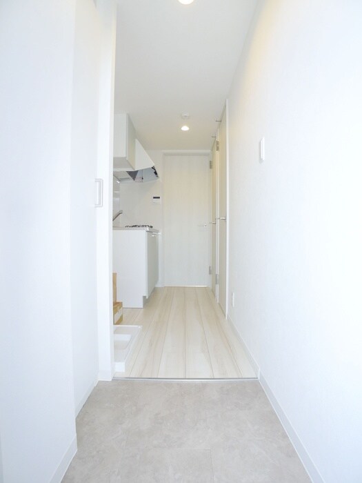 物件内観写真17　(玄関)