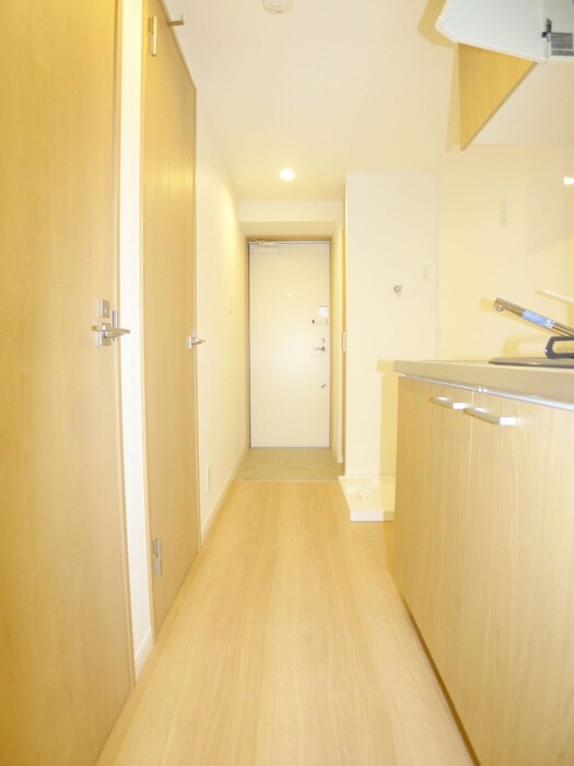 物件内観写真18　(廊下)