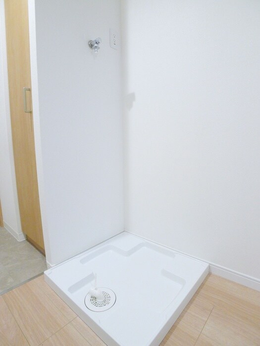 物件内観写真19　(洗濯機置場)