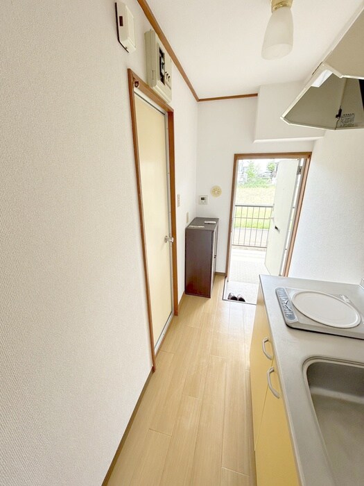 物件内観写真18　(廊下)