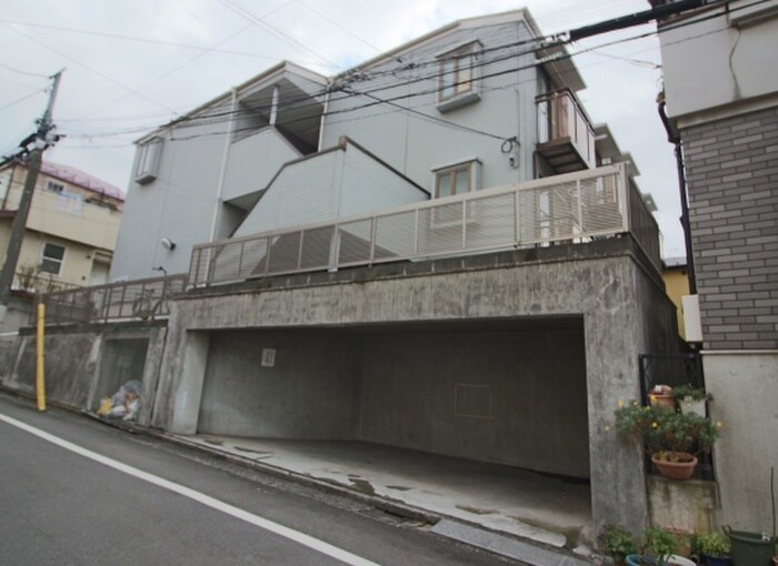 物件外観写真4　(駐車場)