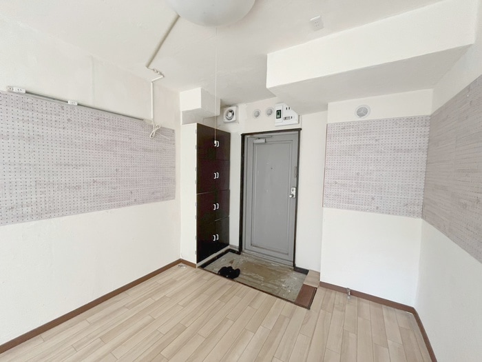 物件内観写真18　(玄関)