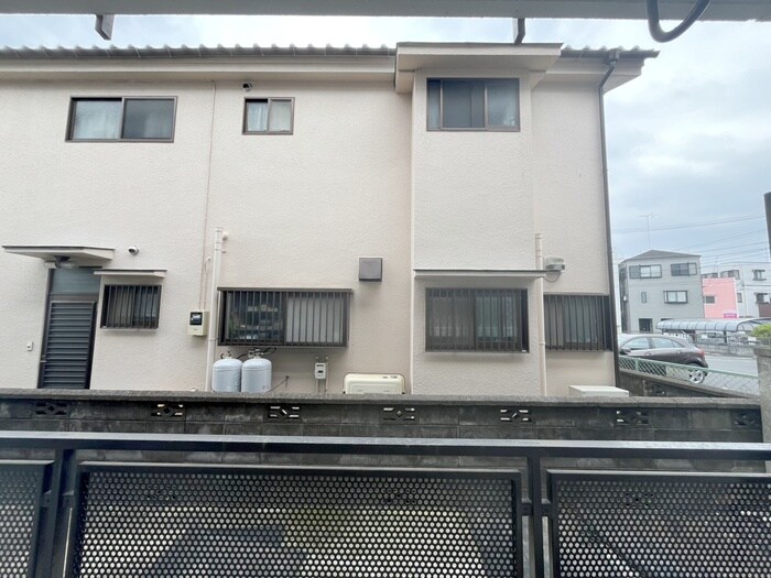 物件内観写真20　(室内からの展望)