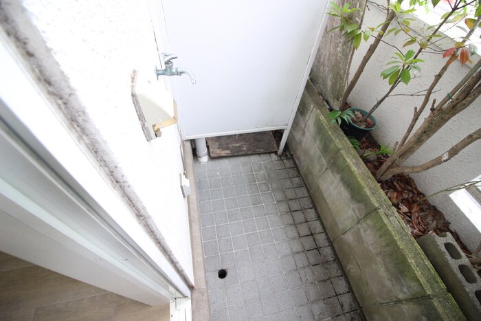 物件内観写真11　(洗濯機置場)