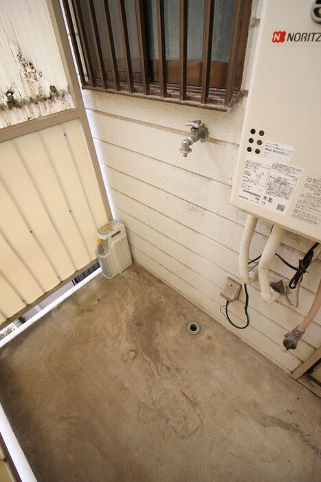 物件内観写真15　(洗濯機置場)